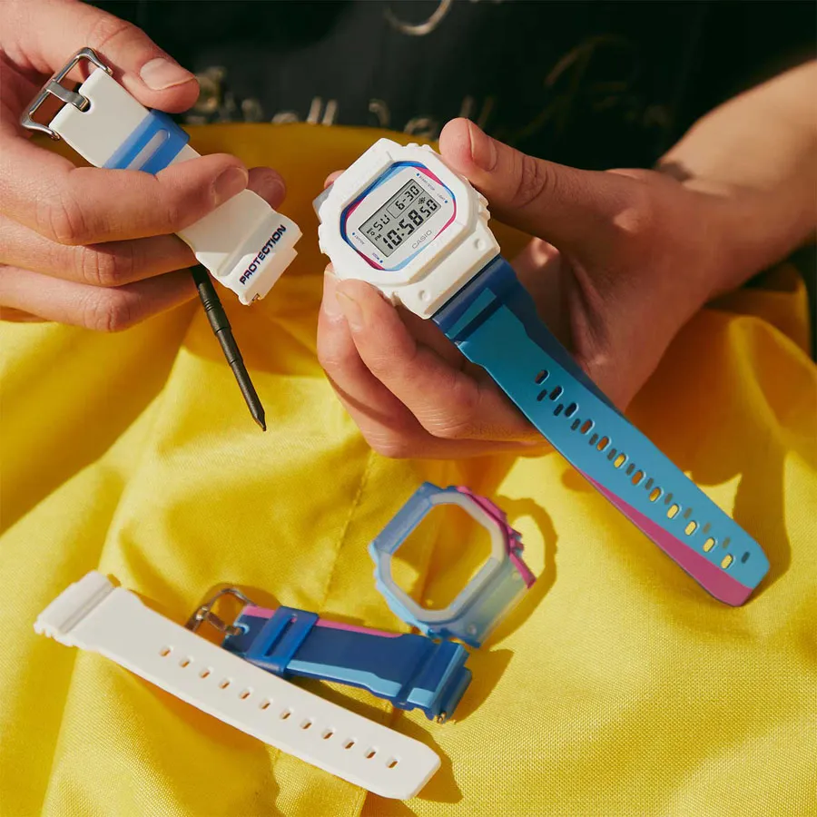 Casio G-Shock DWE-5600PR-2  Фото 3